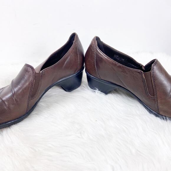 Clarks 8.5 M Womens Brown Leather ribbed Comfort Heeled Shoes - Picture 7 of 9